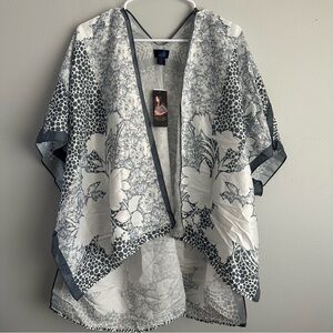 One size Rachel Roy Grey floral kimono new nwt small medium large XL 1x 2x